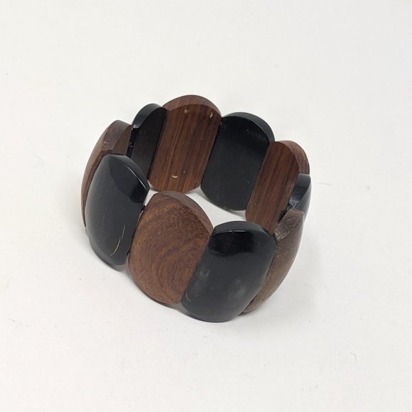 Zebu Horn and Wood Bracelet from Madagascar - Picture 4 of 4